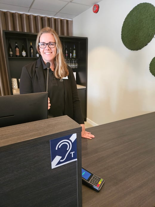 Charlotte med skrankeslynge